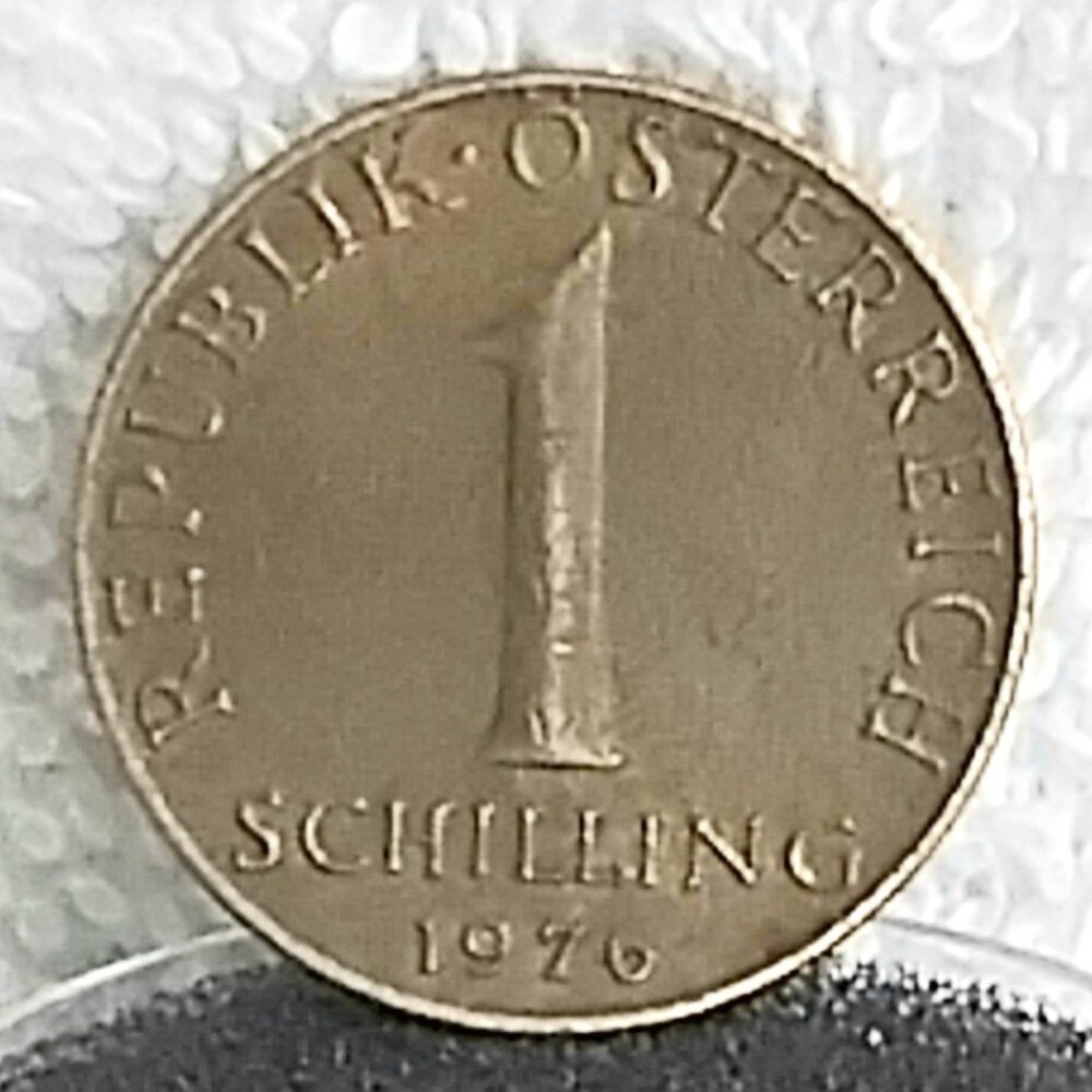 Circulated 1976 Austrian Ein (1) Shilling Coin Made of Aluminum/Bronze!!